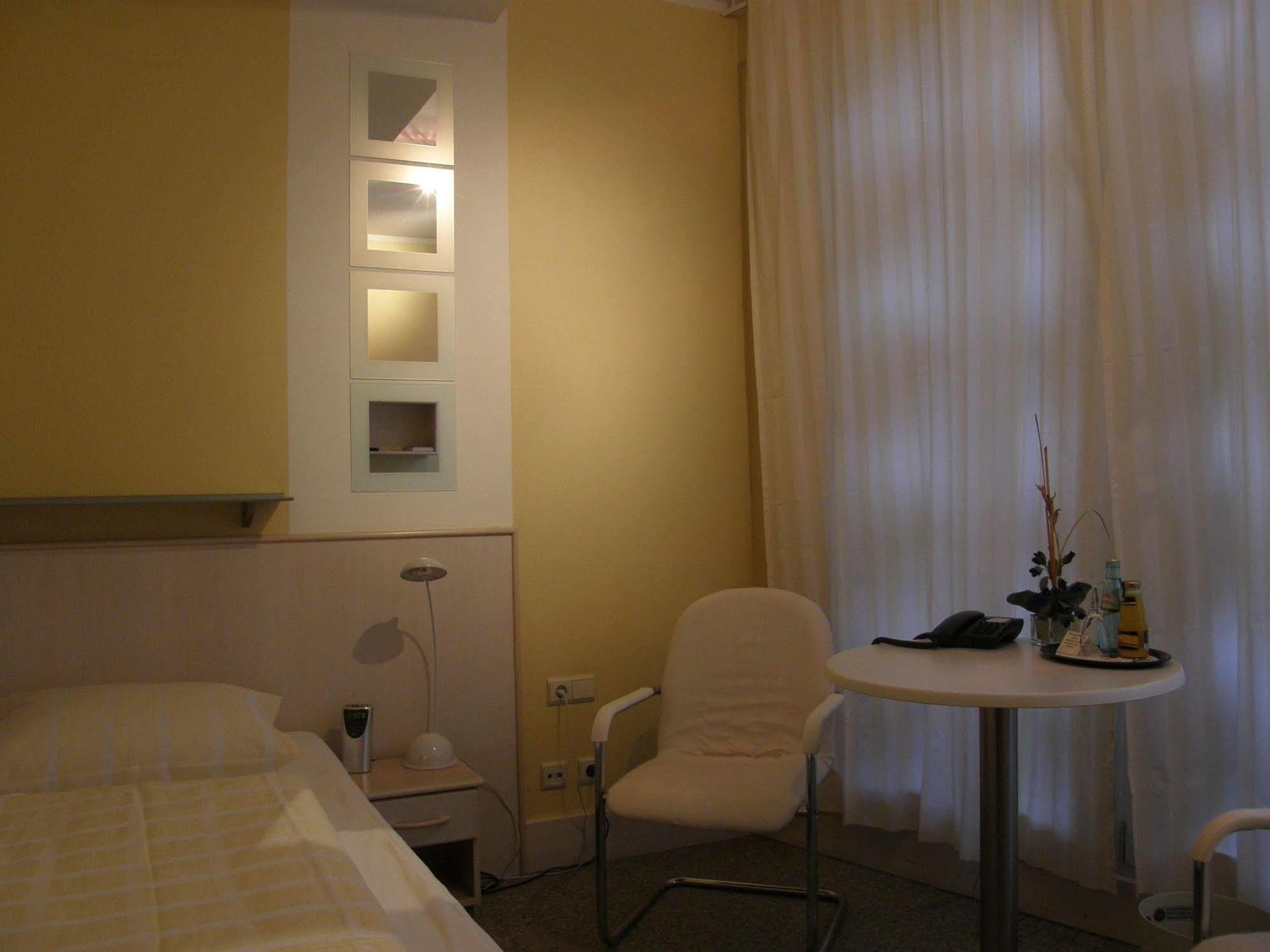Jugendgaestehaus St.-Michaels-Heim Berlin Luaran gambar